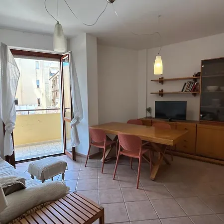La Casa Catalana, Apartament